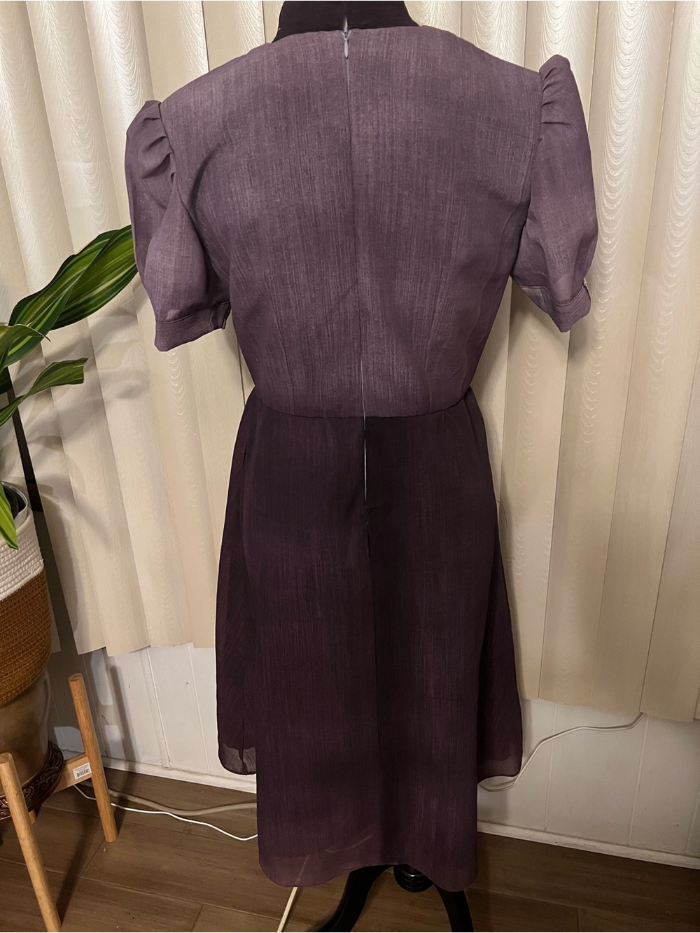 Barong Tagalog Elegant Purple Embroidered Midi Dress with Short Sleeves - Picture 4 of 6